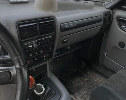 Серый ГАЗ 3110 Волга, объемом двигателя 2.4 л и пробегом 199 тыс. км за 1809 $, фото 7 на Automoto.ua