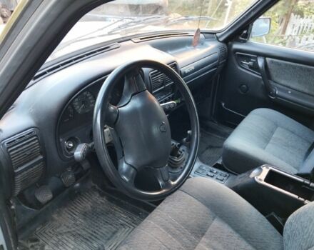 Серый ГАЗ 3110 Волга, объемом двигателя 2.3 л и пробегом 100 тыс. км за 700 $, фото 2 на Automoto.ua