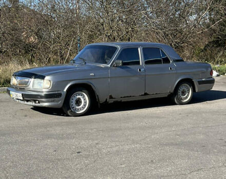 ГАЗ 3110 Волга 2003 у Летичеве на Automoto.ua Сірий ГАЗ 3110 Волга, об'ємом двигуна 2.4 л та пробігом 106 тис. км за 650 $, фото 2 на Automoto.ua