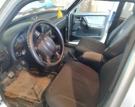 Серый ГАЗ 3110 Волга, объемом двигателя 2.3 л и пробегом 161 тыс. км за 2000 $, фото 2 на Automoto.ua