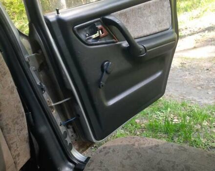 Сірий ГАЗ 3110 Волга, об'ємом двигуна 2.29 л та пробігом 239 тис. км за 700 $, фото 2 на Automoto.ua