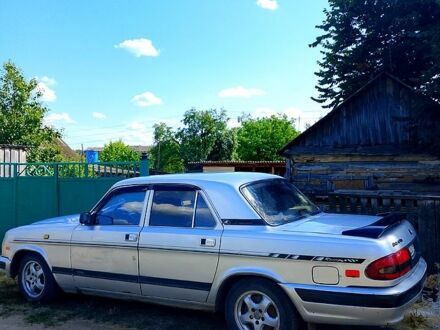 ГАЗ 3110 Волга 2003 у Житомирі на Automoto.ua Сірий ГАЗ 3110 Волга, об'ємом двигуна 2.3 л та пробігом 130 тис. км за 1300 $, фото 1 на Automoto.ua