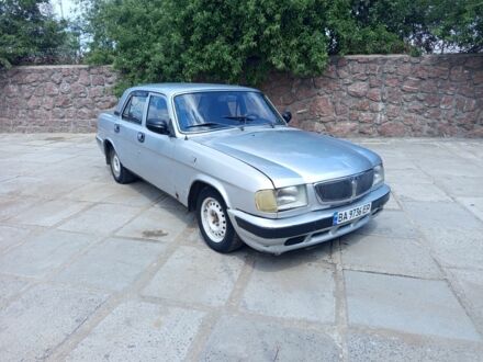 ГАЗ 3110 Волга 2004 у Кропивницькому (Кіровограді) на Automoto.ua Сірий ГАЗ 3110 Волга, об'ємом двигуна 2.4 л та пробігом 235 тис. км за 550 $, фото 1 на Automoto.ua