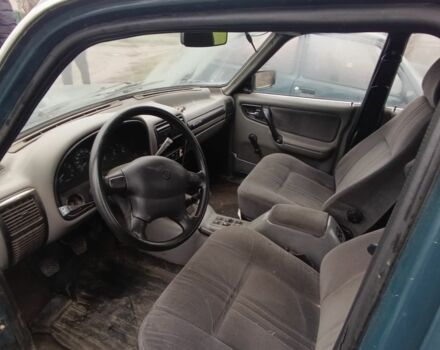 Синий ГАЗ 3110 Волга, объемом двигателя 2.5 л и пробегом 111 тыс. км за 480 $, фото 4 на Automoto.ua