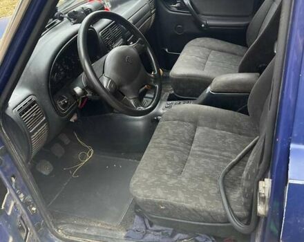 Синий ГАЗ 3110 Волга, объемом двигателя 2.45 л и пробегом 104 тыс. км за 1000 $, фото 13 на Automoto.ua