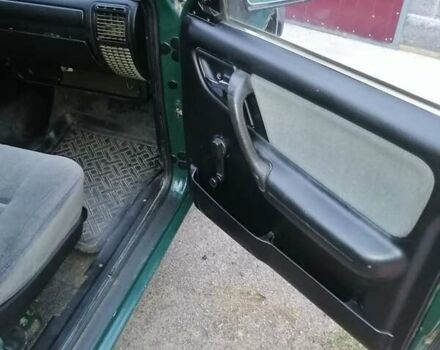 Зеленый ГАЗ 3110 Волга, объемом двигателя 2.4 л и пробегом 75 тыс. км за 2200 $, фото 4 на Automoto.ua