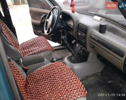 Зеленый ГАЗ 3110 Волга, объемом двигателя 2.5 л и пробегом 150 тыс. км за 1100 $, фото 4 на Automoto.ua