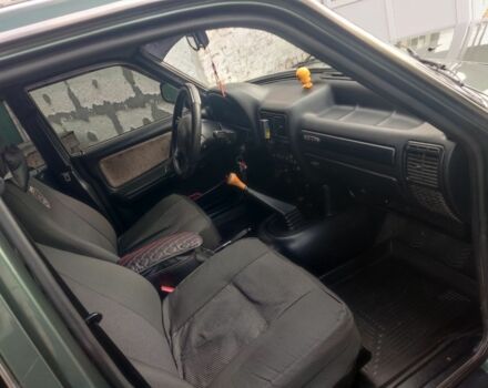 Зелений ГАЗ 3110 Волга, об'ємом двигуна 2.5 л та пробігом 84 тис. км за 2500 $, фото 5 на Automoto.ua