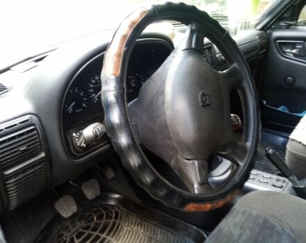 Зеленый ГАЗ 3110 Волга, объемом двигателя 2.8 л и пробегом 33 тыс. км за 5000 $, фото 4 на Automoto.ua