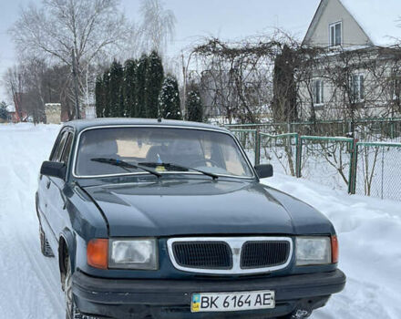 Зеленый ГАЗ 3110 Волга, объемом двигателя 2.45 л и пробегом 350 тыс. км за 1200 $, фото 1 на Automoto.ua