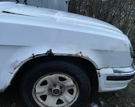 Белый ГАЗ 31105 Волга, объемом двигателя 2.3 л и пробегом 200 тыс. км за 600 $, фото 4 на Automoto.ua