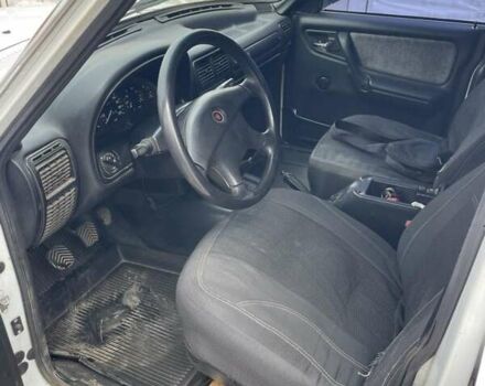 Білий ГАЗ 31105 Волга, об'ємом двигуна 2.3 л та пробігом 185 тис. км за 1550 $, фото 5 на Automoto.ua