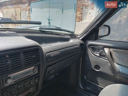 Белый ГАЗ 31105 Волга, объемом двигателя 2.29 л и пробегом 121 тыс. км за 2100 $, фото 1 на Automoto.ua