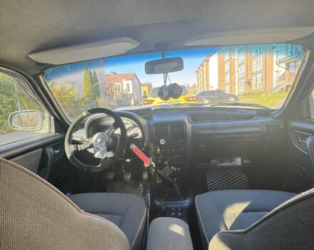 ГАЗ 31105 Волга 2005 в Хмельницком на Automoto.ua Черный ГАЗ 31105 Волга, объемом двигателя 2.4 л и пробегом 197 тыс. км за 1000 $, фото 13 на Automoto.ua