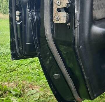 Черный ГАЗ 31105 Волга, объемом двигателя 2.3 л и пробегом 200 тыс. км за 2100 $, фото 7 на Automoto.ua