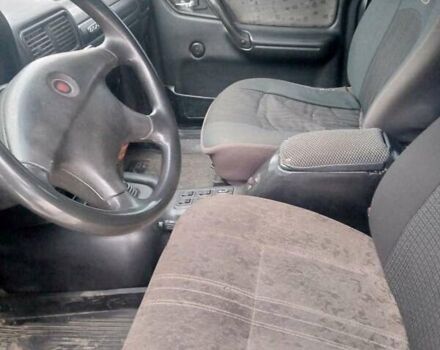 Черный ГАЗ 31105 Волга, объемом двигателя 2.29 л и пробегом 56 тыс. км за 1500 $, фото 5 на Automoto.ua