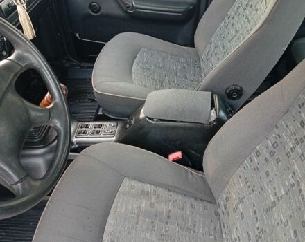 Черный ГАЗ 31105 Волга, объемом двигателя 2.4 л и пробегом 150 тыс. км за 2500 $, фото 2 на Automoto.ua