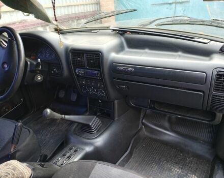 Черный ГАЗ 31105 Волга, объемом двигателя 2.4 л и пробегом 62 тыс. км за 2140 $, фото 5 на Automoto.ua