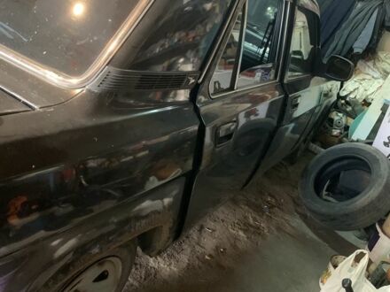 Черный ГАЗ 31105 Волга, объемом двигателя 2.3 л и пробегом 300 тыс. км за 1400 $, фото 1 на Automoto.ua