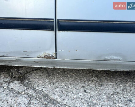 ГАЗ 31105 Волга 2004 в Николаеве на Automoto.ua Красный ГАЗ 31105 Волга, объемом двигателя 2.43 л и пробегом 190 тыс. км за 850 $, фото 5 на Automoto.ua