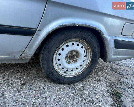 ГАЗ 31105 Волга 2004 в Николаеве на Automoto.ua Красный ГАЗ 31105 Волга, объемом двигателя 2.43 л и пробегом 190 тыс. км за 850 $, фото 4 на Automoto.ua