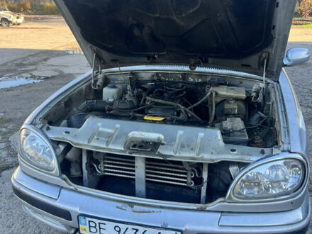 ГАЗ 31105 Волга 2004 в Николаеве на Automoto.ua Красный ГАЗ 31105 Волга, объемом двигателя 2.43 л и пробегом 190 тыс. км за 850 $, фото 1 на Automoto.ua