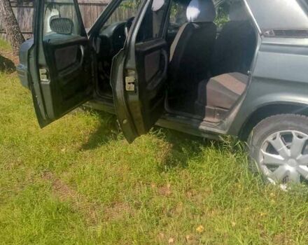 Сірий ГАЗ 31105 Волга, об'ємом двигуна 2.3 л та пробігом 300 тис. км за 1200 $, фото 2 на Automoto.ua