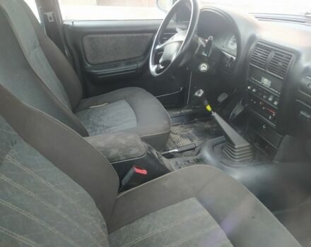 Серый ГАЗ 31105 Волга, объемом двигателя 2.3 л и пробегом 3 тыс. км за 1898 $, фото 6 на Automoto.ua