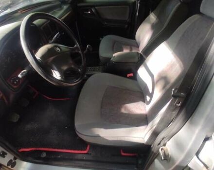 Серый ГАЗ 31105 Волга, объемом двигателя 2.3 л и пробегом 145 тыс. км за 1900 $, фото 6 на Automoto.ua