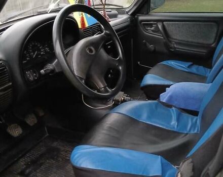 Серый ГАЗ 31105 Волга, объемом двигателя 2.3 л и пробегом 248 тыс. км за 1781 $, фото 2 на Automoto.ua