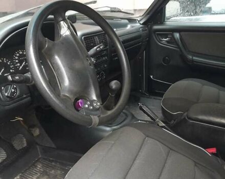 Серый ГАЗ 31105 Волга, объемом двигателя 2.3 л и пробегом 181 тыс. км за 1893 $, фото 3 на Automoto.ua