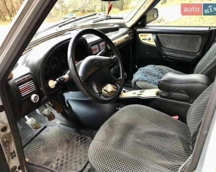 Серый ГАЗ 31105 Волга, объемом двигателя 2.5 л и пробегом 125 тыс. км за 1700 $, фото 4 на Automoto.ua