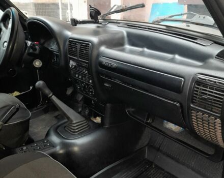 Серый ГАЗ 31105 Волга, объемом двигателя 2.3 л и пробегом 181 тыс. км за 1893 $, фото 5 на Automoto.ua