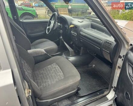 Серый ГАЗ 31105 Волга, объемом двигателя 2.43 л и пробегом 120 тыс. км за 1700 $, фото 13 на Automoto.ua