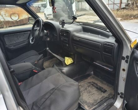 Серый ГАЗ 31105 Волга, объемом двигателя 2.3 л и пробегом 201 тыс. км за 2300 $, фото 2 на Automoto.ua