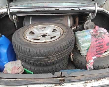 Сірий ГАЗ 31105 Волга, об'ємом двигуна 2.3 л та пробігом 140 тис. км за 1250 $, фото 13 на Automoto.ua