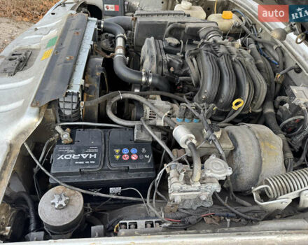 Серый ГАЗ 31105 Волга, объемом двигателя 2.43 л и пробегом 145 тыс. км за 6000 $, фото 13 на Automoto.ua