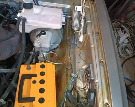 Серый ГАЗ 31105 Волга, объемом двигателя 2.3 л и пробегом 200 тыс. км за 1490 $, фото 18 на Automoto.ua