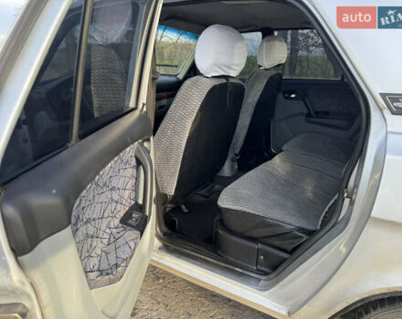 Серый ГАЗ 31105 Волга, объемом двигателя 2.43 л и пробегом 145 тыс. км за 6000 $, фото 7 на Automoto.ua