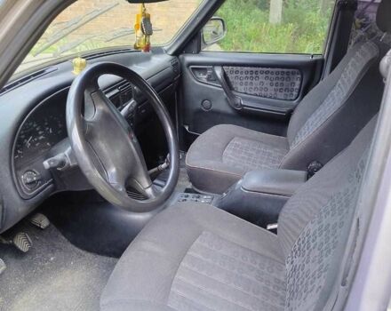 Серый ГАЗ 31105 Волга, объемом двигателя 2.3 л и пробегом 211 тыс. км за 1088 $, фото 4 на Automoto.ua