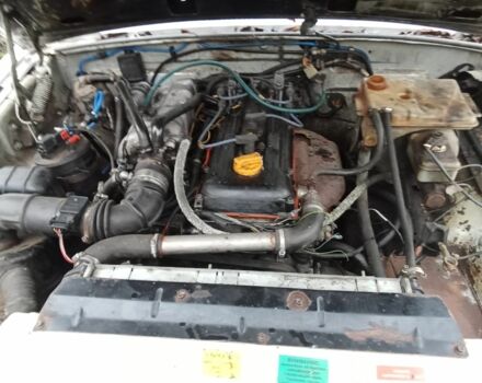 Сірий ГАЗ 31105 Волга, об'ємом двигуна 2.3 л та пробігом 140 тис. км за 1250 $, фото 9 на Automoto.ua