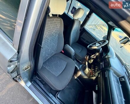 Сірий ГАЗ 31105 Волга, об'ємом двигуна 2.3 л та пробігом 91 тис. км за 1600 $, фото 42 на Automoto.ua