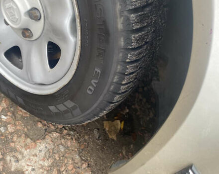 Серый ГАЗ 31105 Волга, объемом двигателя 2.29 л и пробегом 155 тыс. км за 2000 $, фото 7 на Automoto.ua