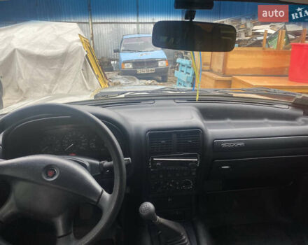 Серый ГАЗ 31105 Волга, объемом двигателя 2.29 л и пробегом 155 тыс. км за 2000 $, фото 1 на Automoto.ua