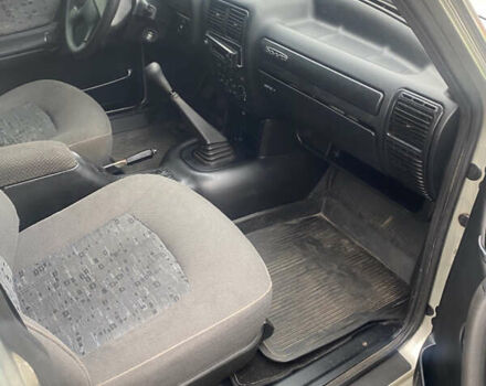 Серый ГАЗ 31105 Волга, объемом двигателя 2.29 л и пробегом 155 тыс. км за 2000 $, фото 3 на Automoto.ua