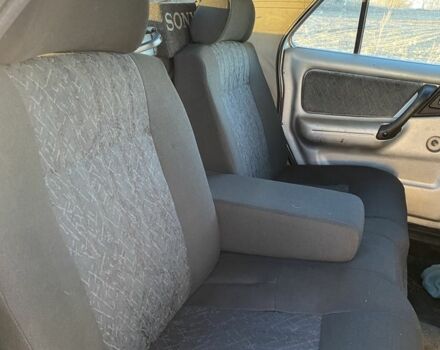 Серый ГАЗ 31105 Волга, объемом двигателя 2.4 л и пробегом 63 тыс. км за 650 $, фото 6 на Automoto.ua