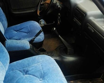 Синій ГАЗ 31105 Волга, об'ємом двигуна 2.3 л та пробігом 100 тис. км за 2000 $, фото 4 на Automoto.ua