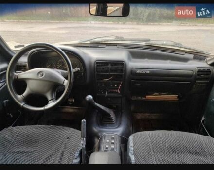 Зеленый ГАЗ 31105 Волга, объемом двигателя 0 л и пробегом 147 тыс. км за 595 $, фото 3 на Automoto.ua