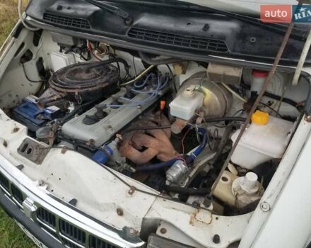 ГАЗ 3221 Газель 1999 в Черновцах на Automoto.ua Белый ГАЗ 3221 Газель, объемом двигателя 2.4 л и пробегом 207 тыс. км за 1800 $, фото 9 на Automoto.ua