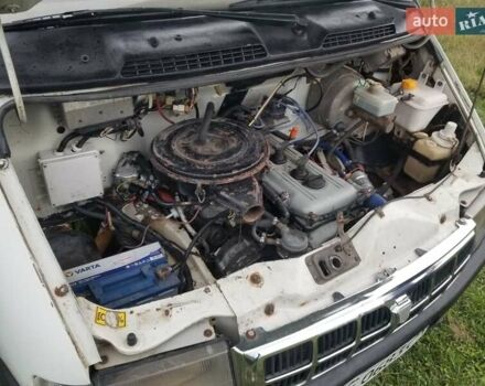 ГАЗ 3221 Газель 1999 в Черновцах на Automoto.ua Белый ГАЗ 3221 Газель, объемом двигателя 2.4 л и пробегом 207 тыс. км за 1800 $, фото 7 на Automoto.ua